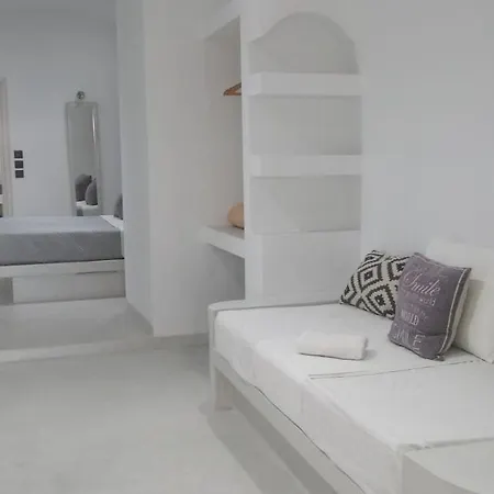Diamond Cliff Daire Santorini Island