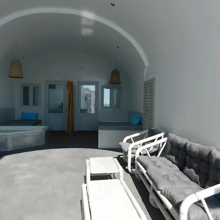 Daire Diamond Cliff Santorini Island